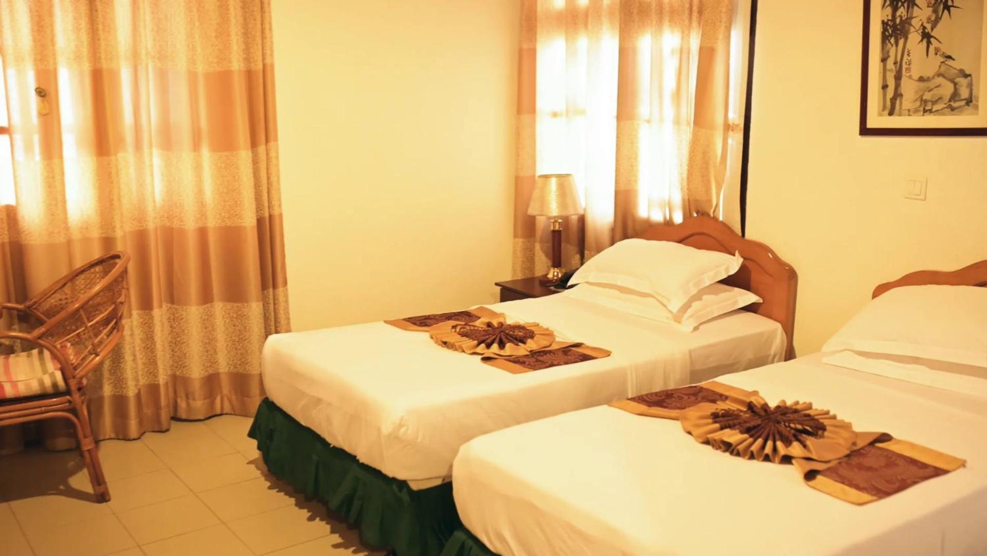 Royal Park Hotel And Chinese Restaurant كوماسي المظهر الخارجي الصورة