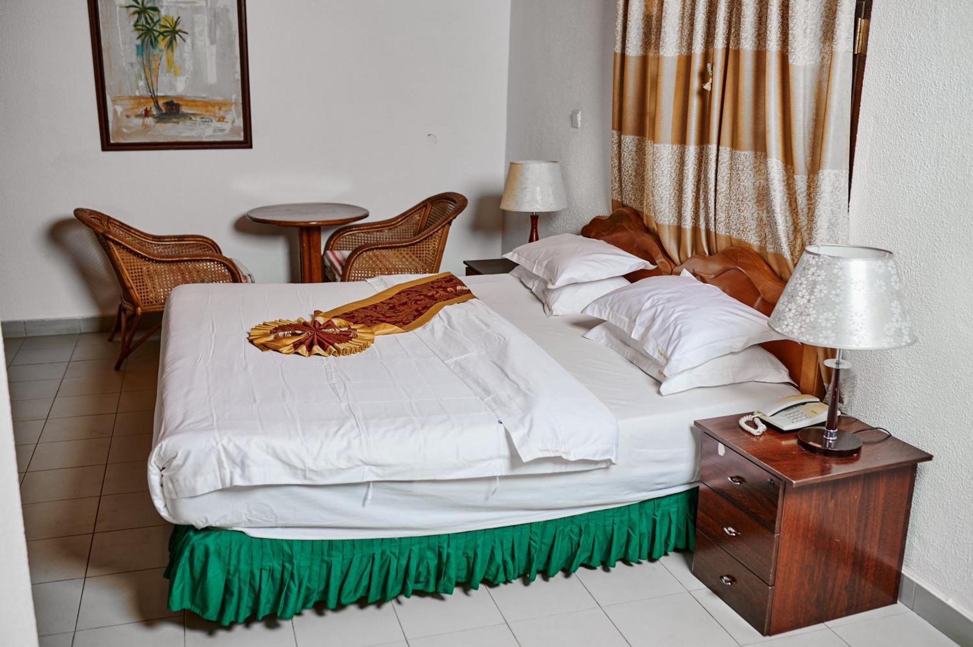 Royal Park Hotel And Chinese Restaurant كوماسي المظهر الخارجي الصورة